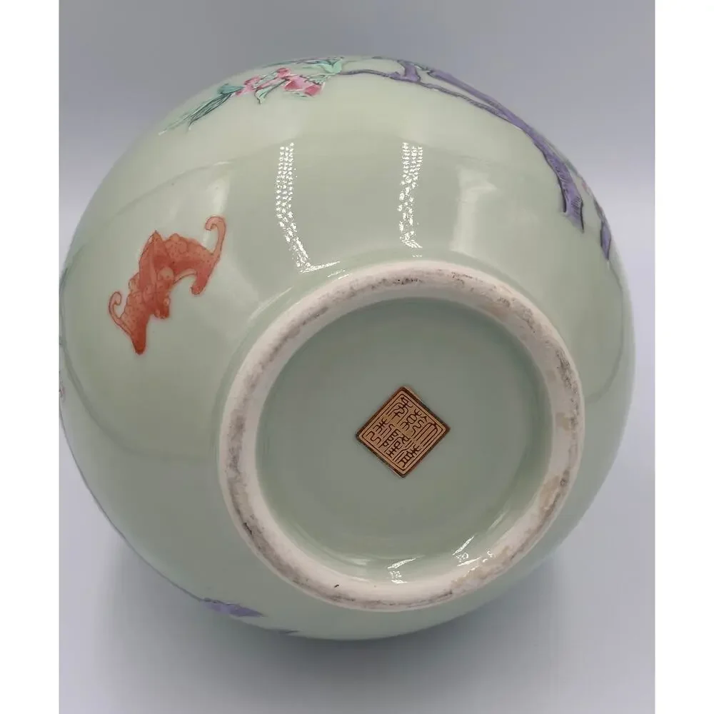 Qing Dynasty Chinese Porcelain Double-Gourd Celadon Vase Qianlong Seal